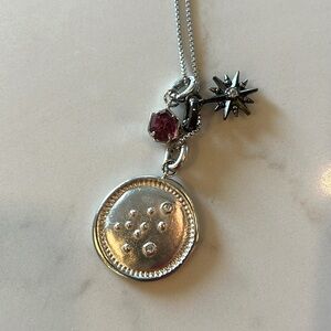 Kendra  Scott zodiac pendant